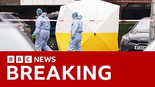 Man with crossbow shot dead by armed police in London | BBC News