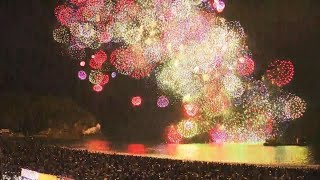 【熊野大花火大会】４年ぶりに復活　約1万発の花火が夏の夜空を彩る