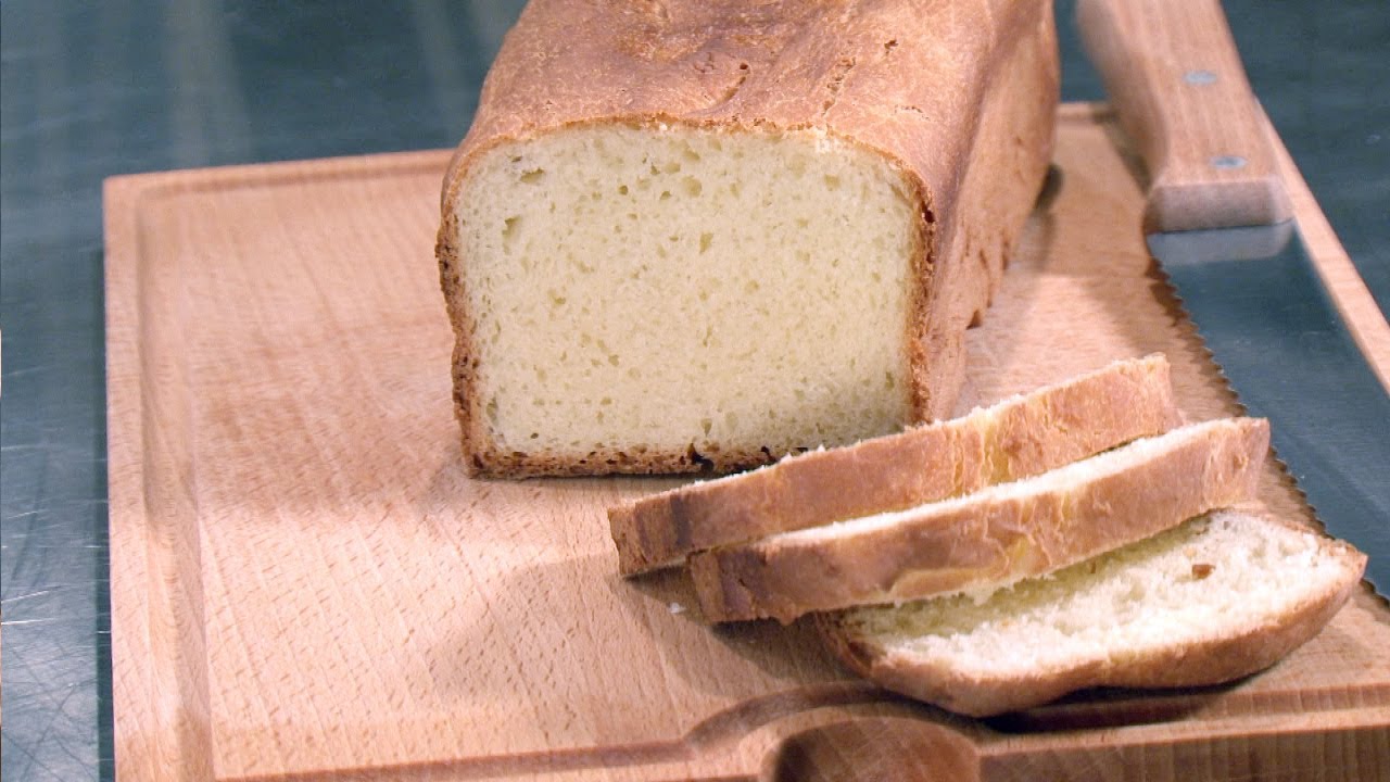 Pain De Mie Maison - NotreFamille.com - YouTube