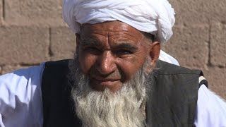 Refugees' choice: war in Afghanistan or tough life in Pakistan