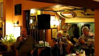 Eric Manley singing at the Barbridge Inn 6/10/09