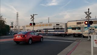 Metrolink 688 passes Eckhoff Street, Orange CA