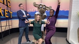 The Mariner Moose gets serious in this hilarious game of charades! - New Day NW