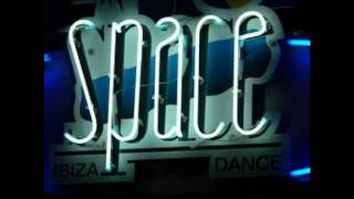 Wally Lopez   @ Space Ibiza   29 06 2011