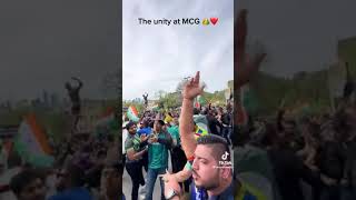 indian and pakistani fan dancing on ishq tera tadpave at mcg worldcup