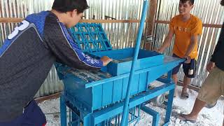 HOLLOW BLOCK MACHINE TESTING