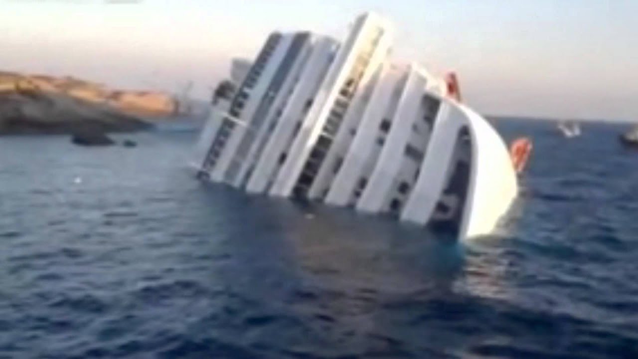 Costa Concordia Titanic Sized Ship Sinks Youtube