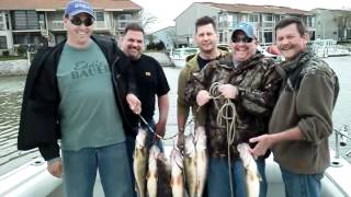 Coe Vanna 11 drift fishing on Lake Erie for post spawn females..3gp