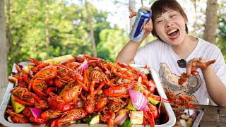 Qiumei Cuisine :  cooking spicy crayfishes for Liu Erxi today