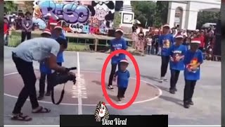 Adik kecil ini viral kerana pandai menari dah macam penari professional