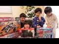 サンタからのクリスマスプレゼント開封 2017！ brother4は大喜びするかな？