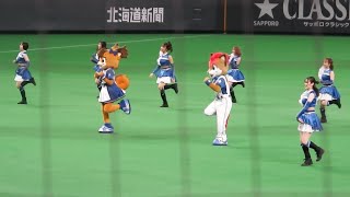 ＜2022.5.20西武戦＞ファイターズガールとポリーちゃん、フレップ君によるオープニングダンス「アーユーレディー」