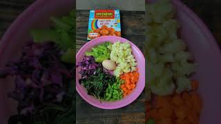 Make rice mixed with instant meatballs from Cowboy Pig.