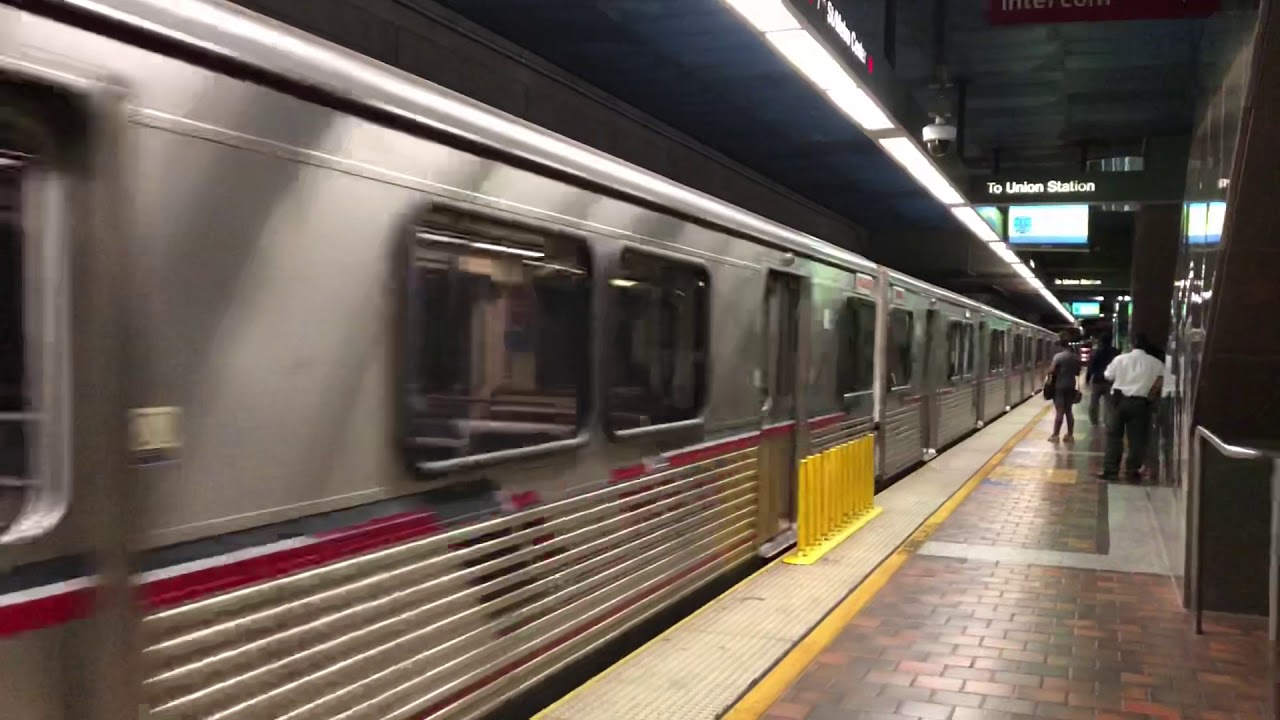 LA Metro Breda A650 At 7th St/Metro Center Purple Line - YouTube