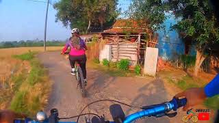 Gowes blusukan di hari sabtu rutinitas setiap Sabtu blusukan ke kampung-kampung dan ke sawah-sawah