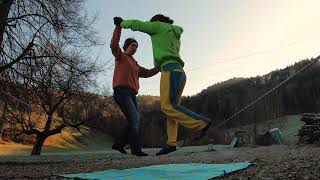 Slackline-Tutorial: How to do a Tandem-Walk (also for Beginners)