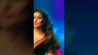 #Karina kapoor short whatsapp status Hindi song 😍Halkat jawani🔥🔥