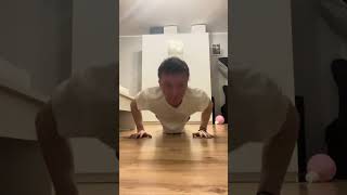 Klikovací výzva, den 37!💪 Jdeš do toho taky?? #pushups #pushup #pushupchallenge #shorts