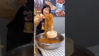 Specialty food items: braised noodles with toppings: many flavors, simple operation #food