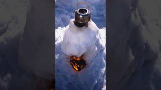 Building a rocket stove out of snow! 🔥 #survival #bushcraft #lifehacks