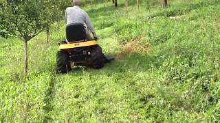 CUB CADET CC1022 KHT - Trattorino tosaerba idrostatico - Prova in pendenza con ruote artigliate