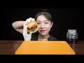 mukbang asmr 一口一个大汉堡子！？今天吃汉堡 脆皮手枪腿