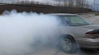 CrazyCarClub - Chrysler Intrepid MASSIVE SMOKEY BURNOUTS