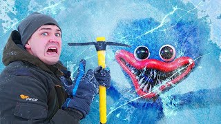 Find Huggy Wuggy Under the Ice Using a Metal Detector and a Pickaxe!