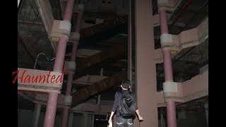 Haunted Abandon Mall 3 A.M (废弃的超级市场)