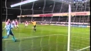 2000 (March 2) Arsenal (England) 5-Deportivo La Coruna (Spain) 1 (UEFA Cup)