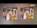 golden guys viral video 25 किलो सोना पहनकर पहुंचे मंदिर जानें कौन हैं ये गोल्डन गाइज