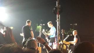 Coldplay & James Corden "Nothing Compares 2 U" Rose Bowl 2016