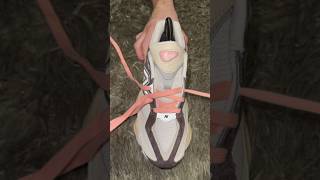 How to Lace New Balance 9060