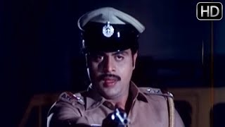 Police Ambarish attacks on Tiger Prabhakar | Kannada Best Scene of Chakravyuha Movie