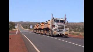 The BIGGEST trucks in the world : Trucking down under