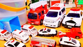 トミカ でるでるバケツとパトカー、きゅうきゅうしゃ、しょうぼうしゃであそぼう！