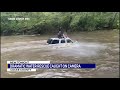 caught on video family rescued in flash flood