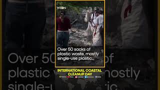 Philippines: Activists in Manila pick trash to mark International Coastal Cleanup Day