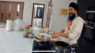 Pehli waar Pooriyaan Bnayiaan te Ban gye Bhature 🤣 | VLOG 478 | UK TOUR 2023 | Bhai Gagandeep Singh