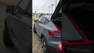 Is There A BIG Difference In Cargo Space Between The Volvo XC40 and The Volvo C 40??