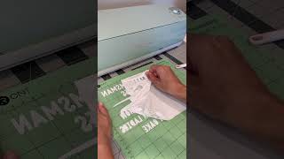 How to make a shirt with your Cricut and HTV (iron-on vinyl) #cricuttutorials #cricuttips #htv