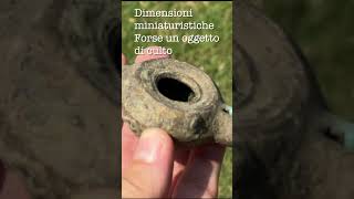 La bella lucerna in bronzo dalla villa romana di San Basilio #archeologia #shorts