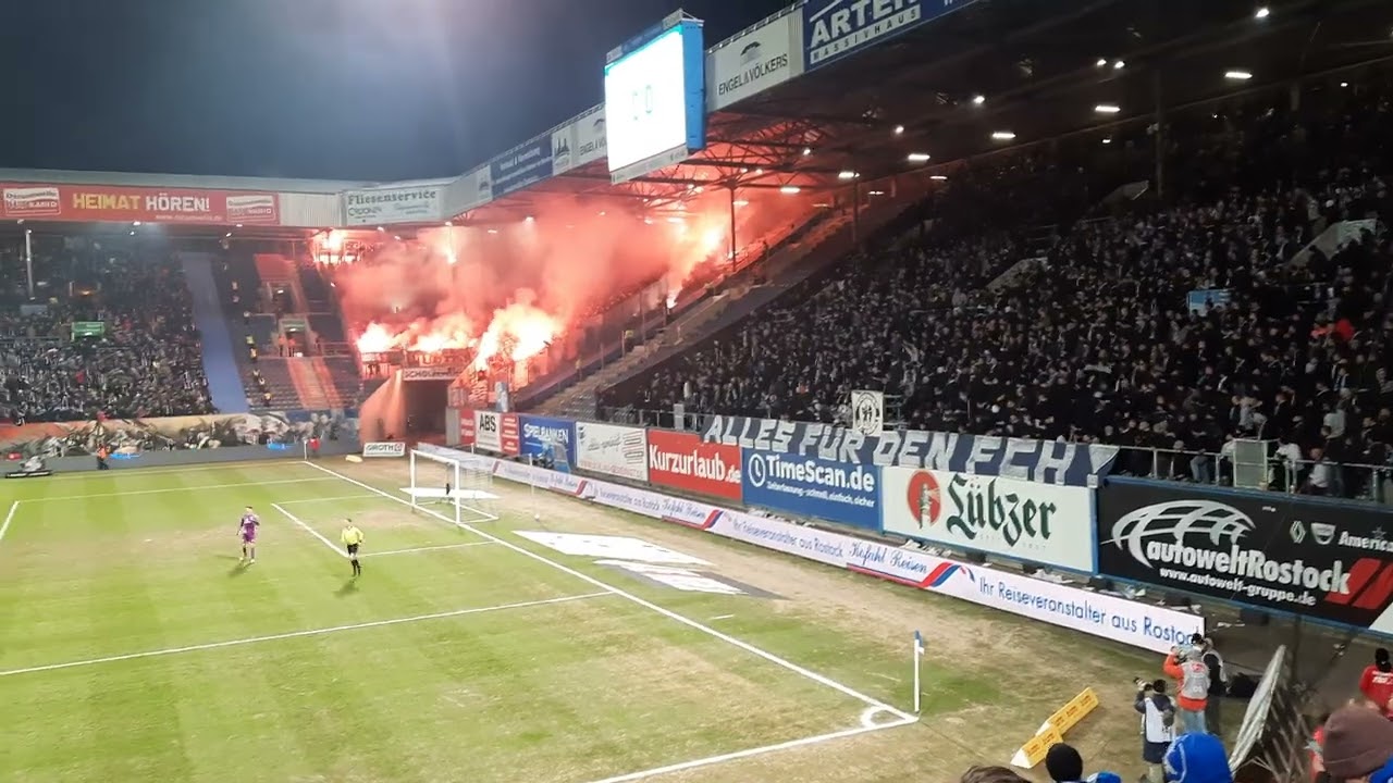 Hansa Rostock - St.Pauli Pyro Der Pauli Fans Dazu Die Puhdys Und Das ...