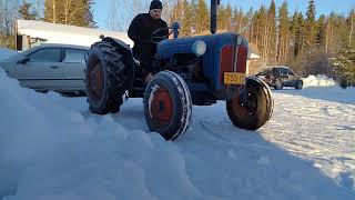 Fordson dexta cold start -8°C