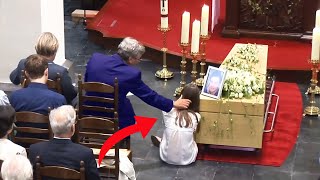 Father Comforting Daughter at His Son’s Funeral | Moments Broke Millions of Hearts ❤️🥹
