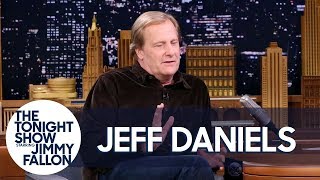 Jeff Daniels Made a Death-Defying Leap Between Two Galloping Horses