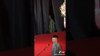 20190706 羊上树 后台笑的辫儿