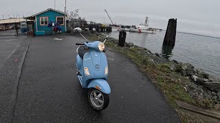 First Vespa Ride of 2025! Classic Vespa LX 150 Neighborhood Ride 4K POV | Happy New Years Everyone!