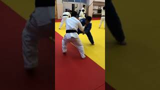 【#柔道102】#shorts #judo #world JUDO柔道の基本練習、背負い Techniques from weight transfer SEOI NAGE