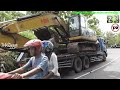 Bus Crash Recovery By Excavator Kobelco SK75 And CAT 320D2 Extended